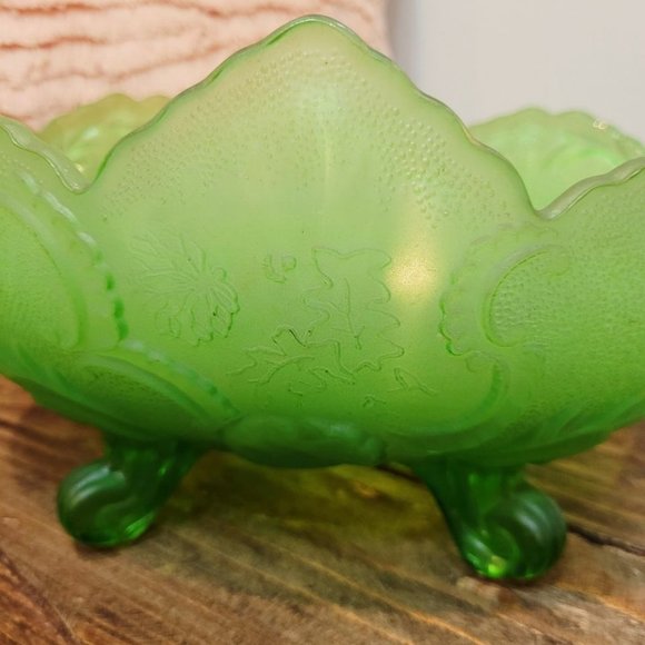 Easter candy dish - Jeanette Lombardi green frosted candy dish - Picture 2 of 4